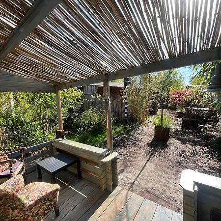 Bamboo Lodge Γκρόνιγκεν Εξωτερικό φωτογραφία